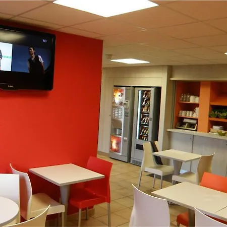 Premiere Classe Perpignan - Aeroport * Rivesaltes