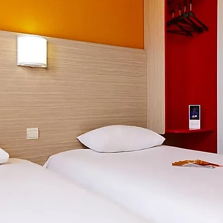 Premiere Classe Perpignan - Aeroport Hotel *
